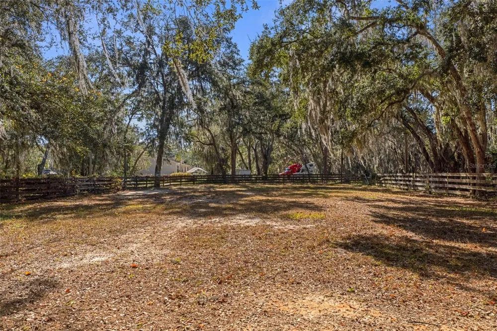 27910 DEBBIE ROAD Okahumpka, FL 34762