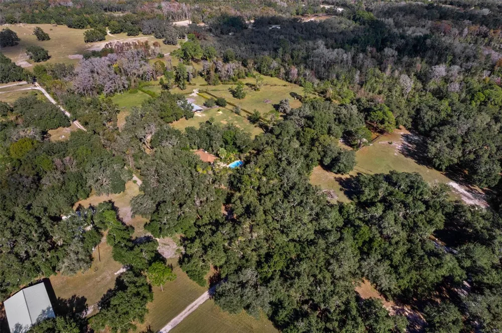 27910 DEBBIE ROAD Okahumpka, FL 34762