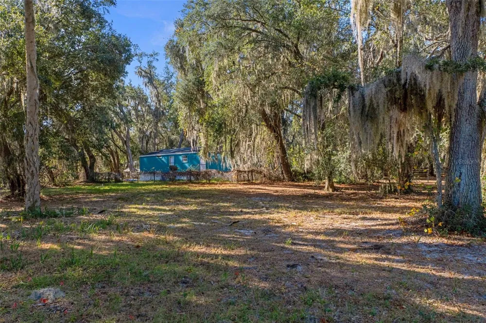 27910 DEBBIE ROAD Okahumpka, FL 34762