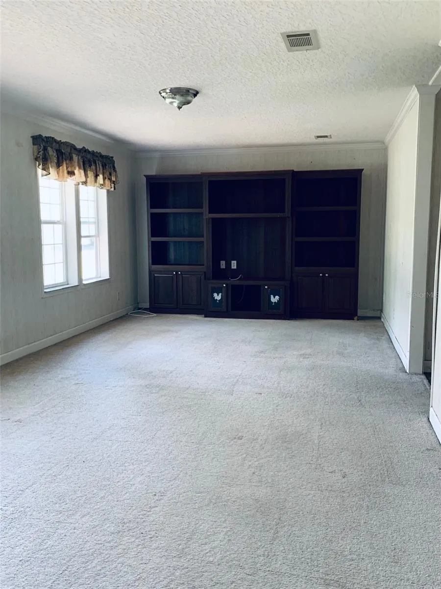 27910 DEBBIE ROAD Okahumpka, FL 34762