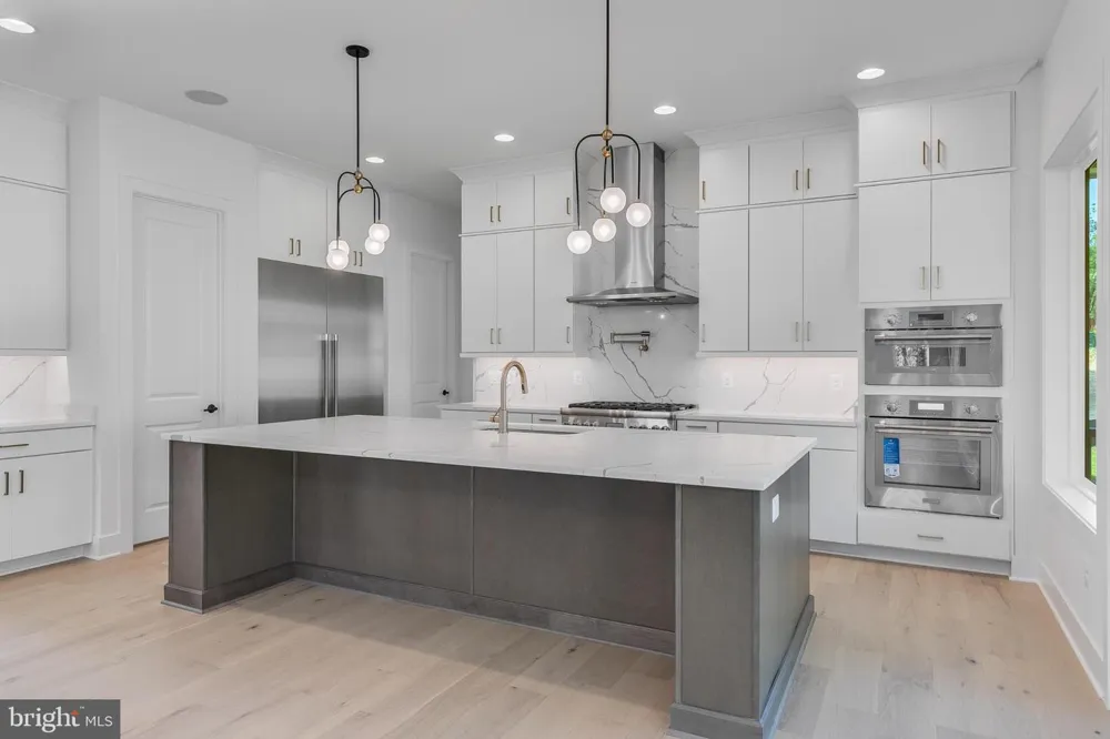 9209 FRANKS POINT LANE Lorton, VA 22079