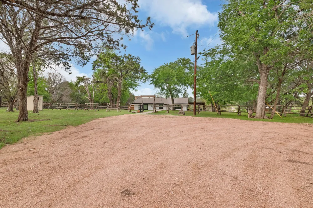 1052 PR 4405 Kempner, TX 76539