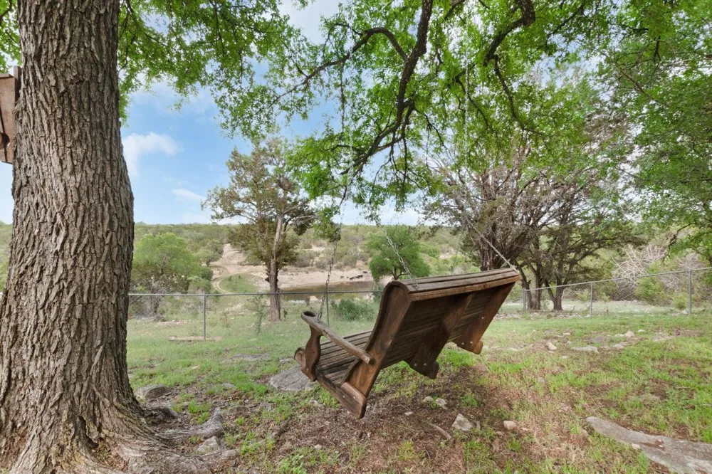 1052 PR 4405 Kempner, TX 76539