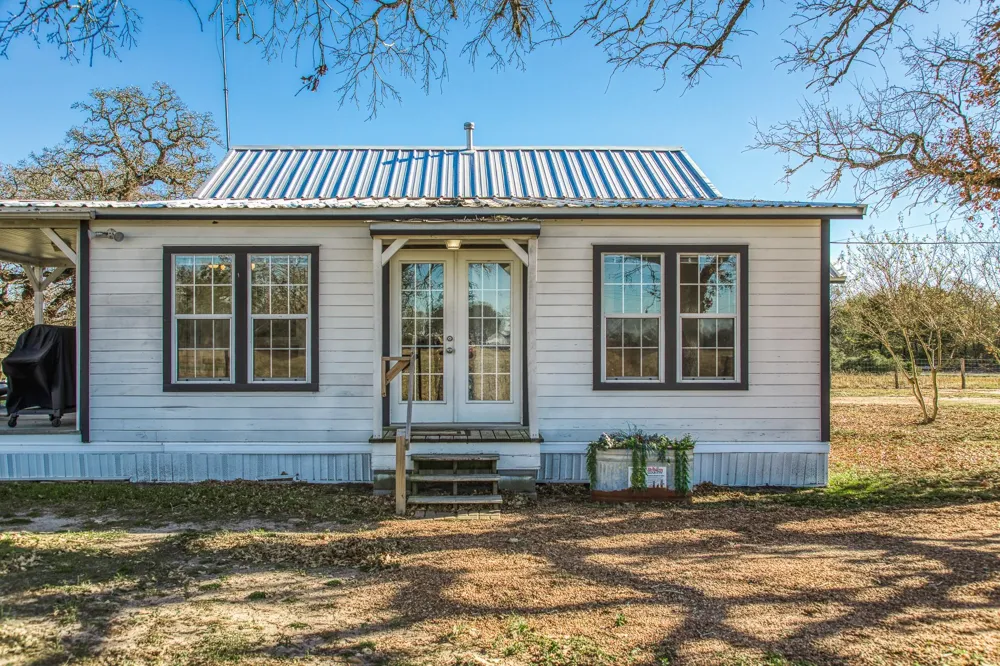 9354 Fm 2780 Burton, TX 77835