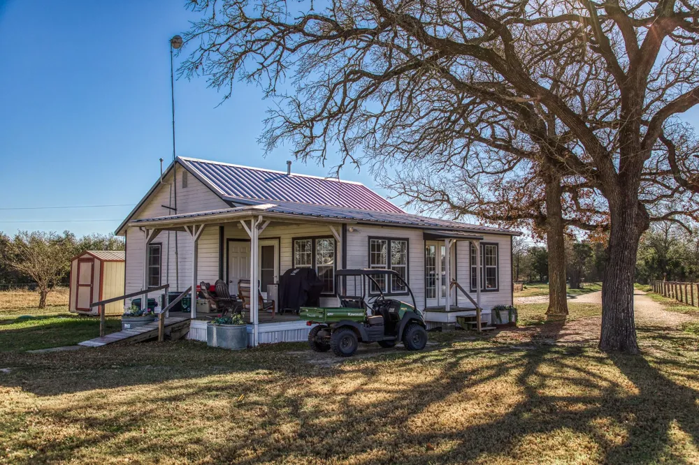 9354 Fm 2780 Burton, TX 77835