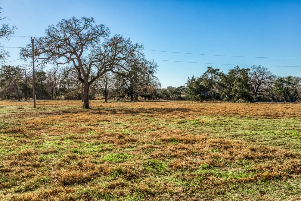 9354 Fm 2780 Burton, TX 77835