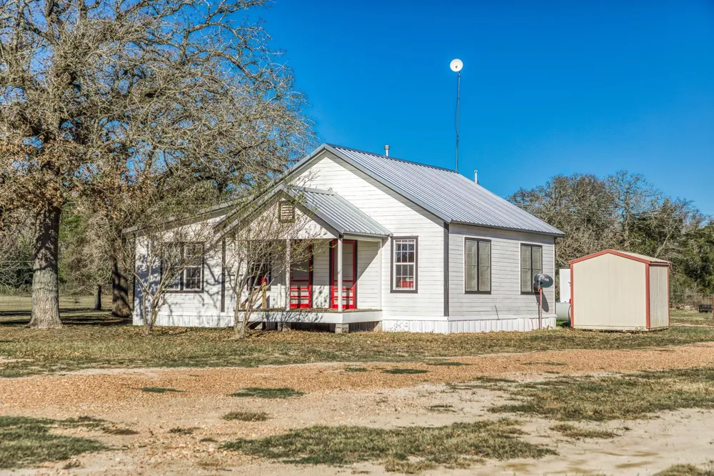 9354 Fm 2780 Burton, TX 77835