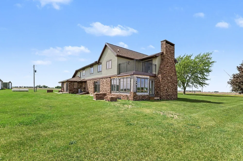 6386 E Washington Hamilton Township, MI 48847