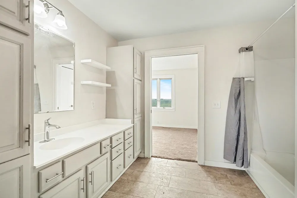6386 E Washington Hamilton Township, MI 48847