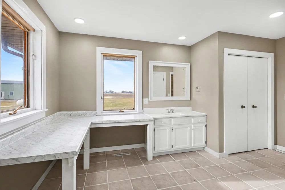 6386 E Washington Hamilton Township, MI 48847