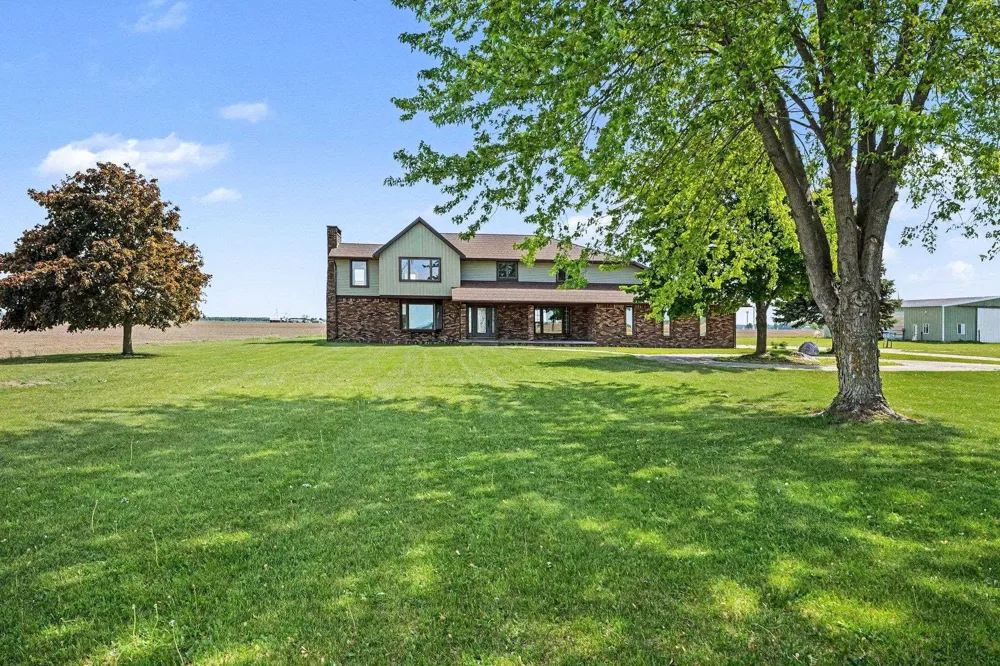 6386 E Washington Hamilton Township, MI 48847