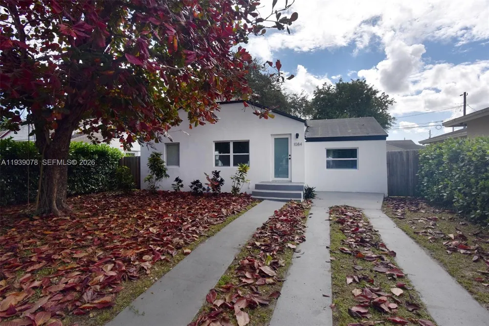 1084 NW 66th St