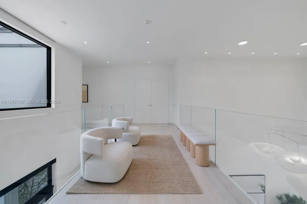 33 E Dilido Dr Miami Beach, FL 33139