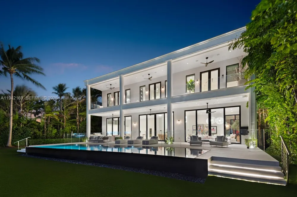 33 E Dilido Dr Miami Beach, FL 33139