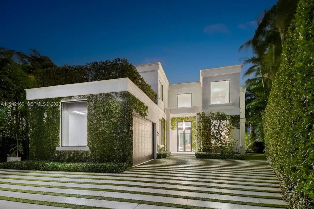 33 E Dilido Dr Miami Beach, FL 33139