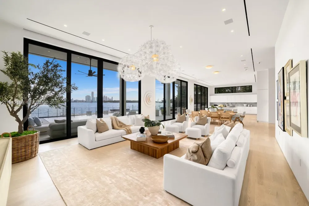 33 E Dilido Dr Miami Beach, FL 33139
