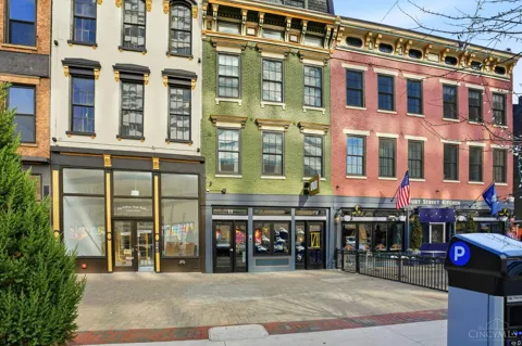 11 E Court Street #303
