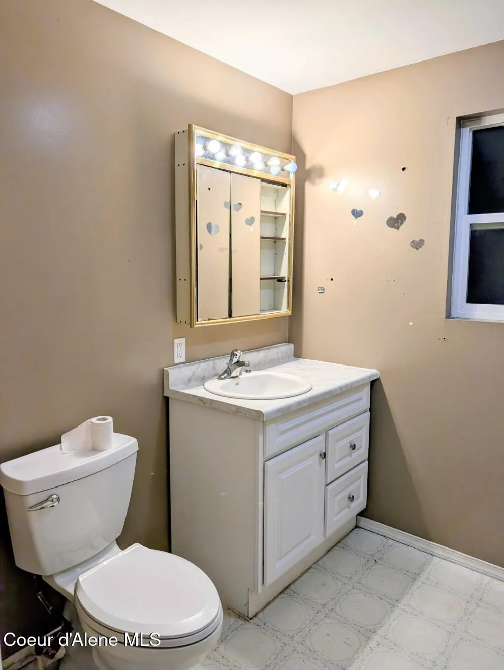 6873 Hill Side Aly Bonners Ferry, ID 83805