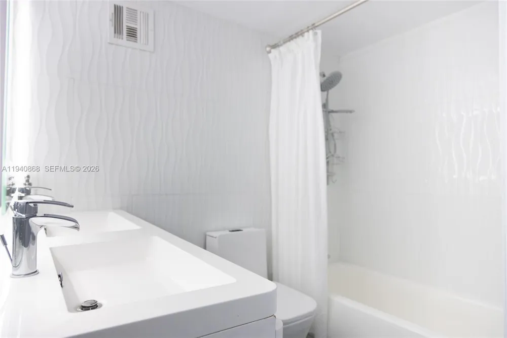 1200 West Ave #708 Miami Beach, FL 33139