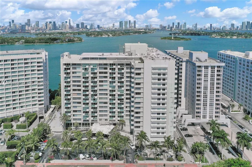 1200 West Ave #708 Miami Beach, FL 33139