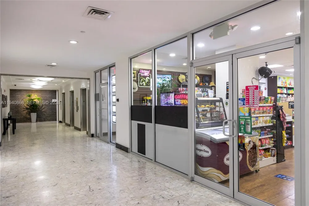 1200 West Ave #708 Miami Beach, FL 33139