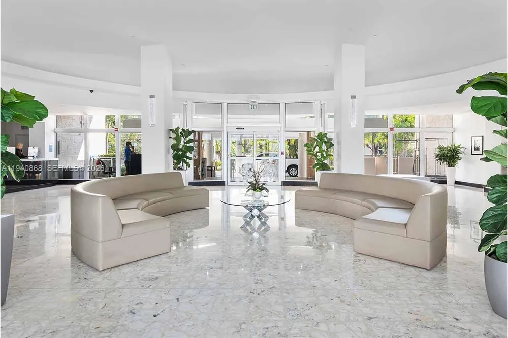 1200 West Ave #708 Miami Beach, FL 33139