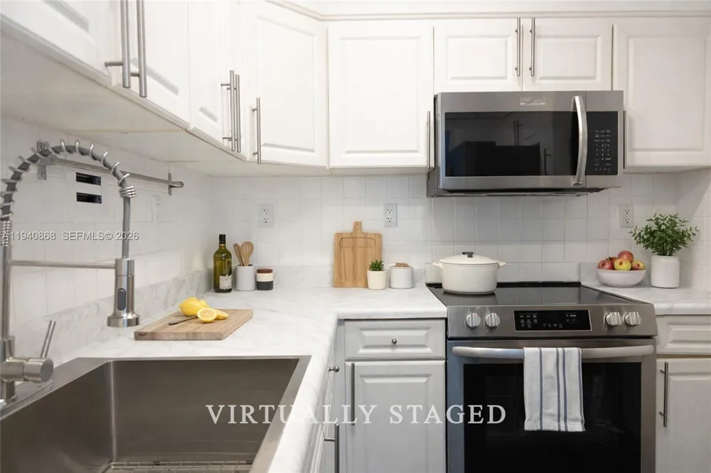 1200 West Ave #708 Miami Beach, FL 33139
