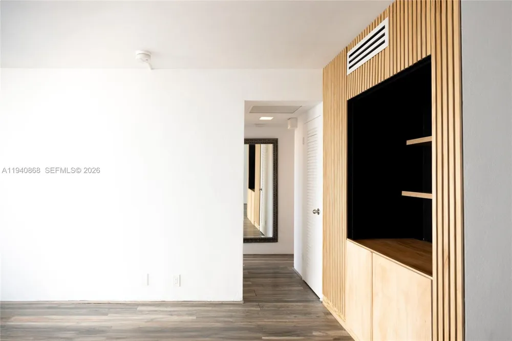 1200 West Ave #708 Miami Beach, FL 33139