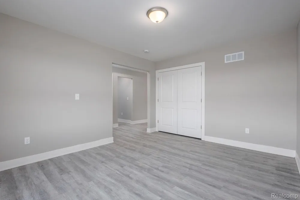 2367 Baltimore Davison City, MI 48423