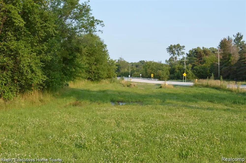 54620 Washington Chesterfield Township, MI 48047