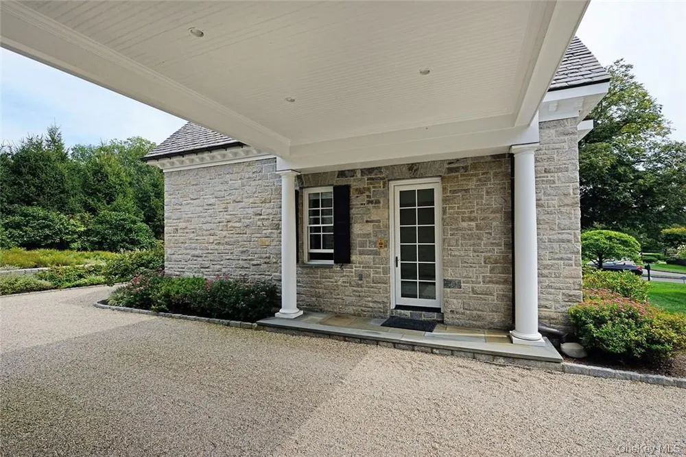 21 Lincoln Lane Purchase, NY 10577