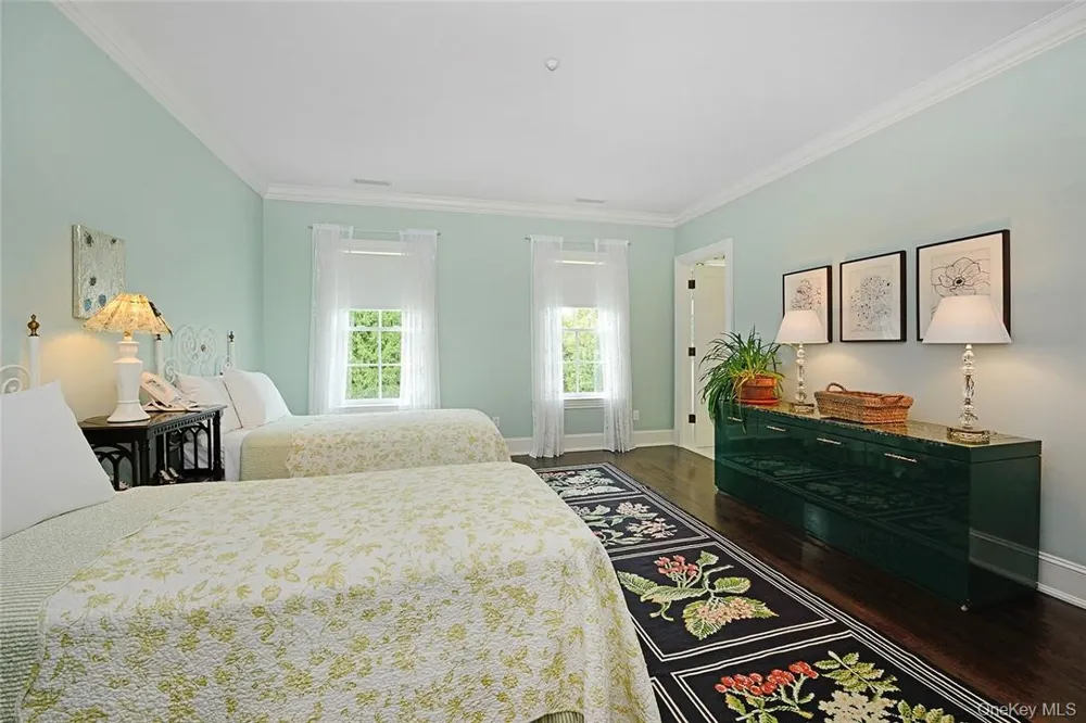21 Lincoln Lane Purchase, NY 10577
