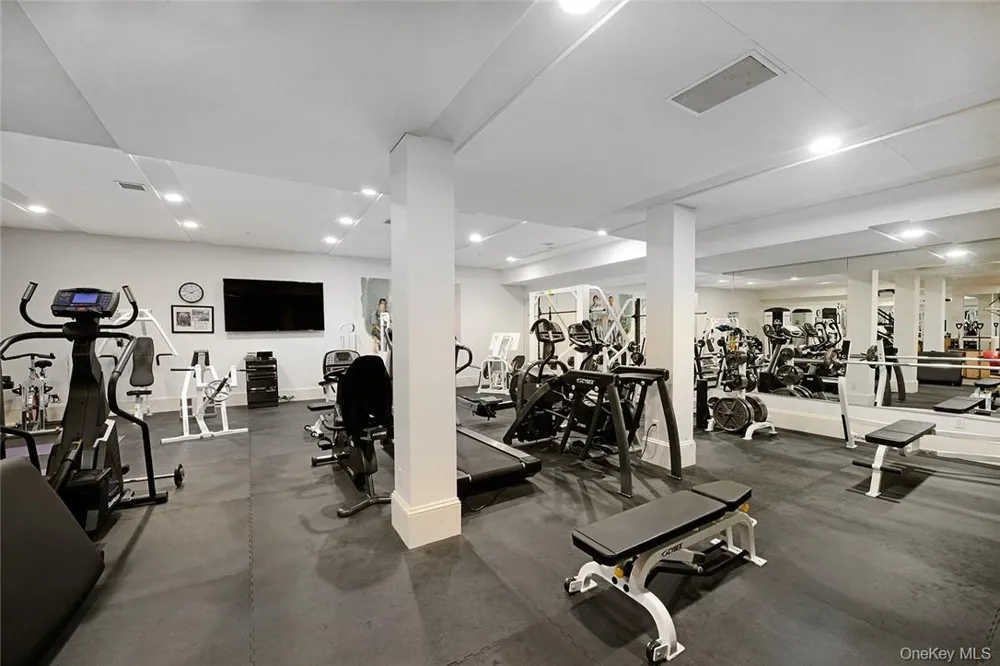 21 Lincoln Lane Purchase, NY 10577