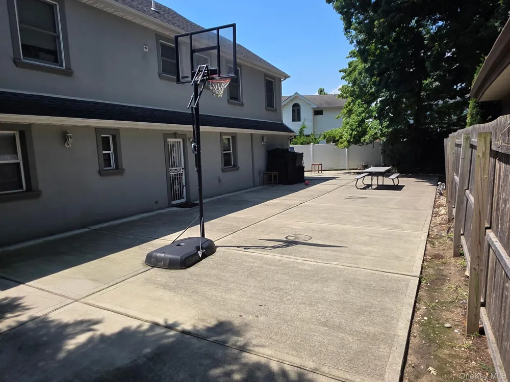412 Coolidge Street West Hempstead, NY 11552