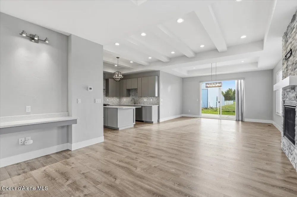 3294 W Giovanni Lane Hayden, ID 83835