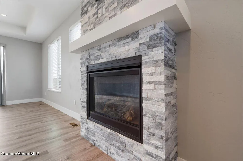 3294 W Giovanni Lane Hayden, ID 83835