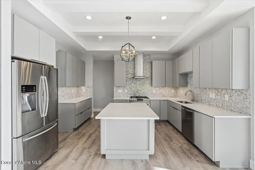 3294 W Giovanni Lane Hayden, ID 83835