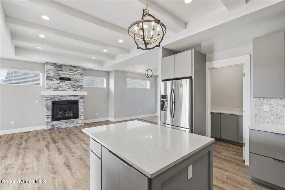 3294 W Giovanni Lane Hayden, ID 83835