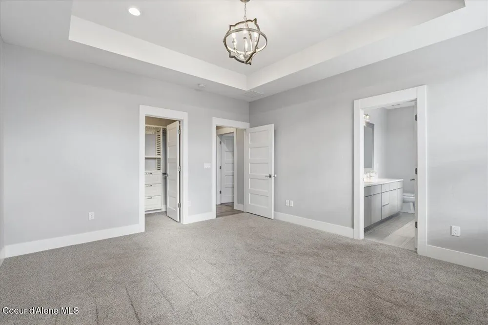 3294 W Giovanni Lane Hayden, ID 83835