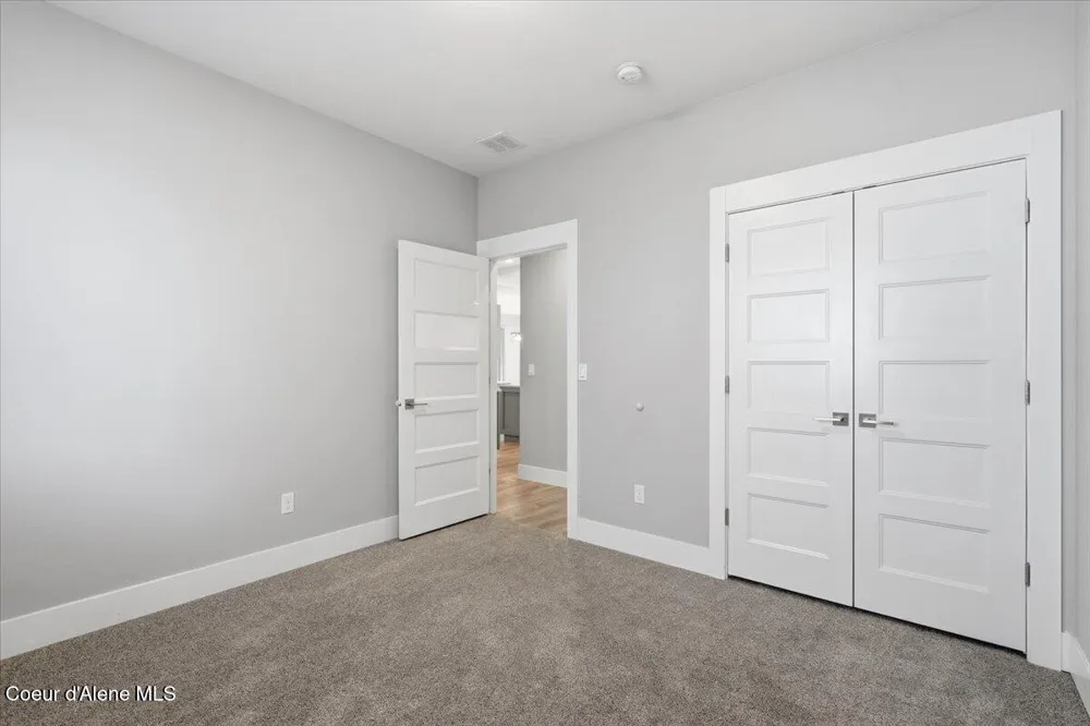 3294 W Giovanni Lane Hayden, ID 83835