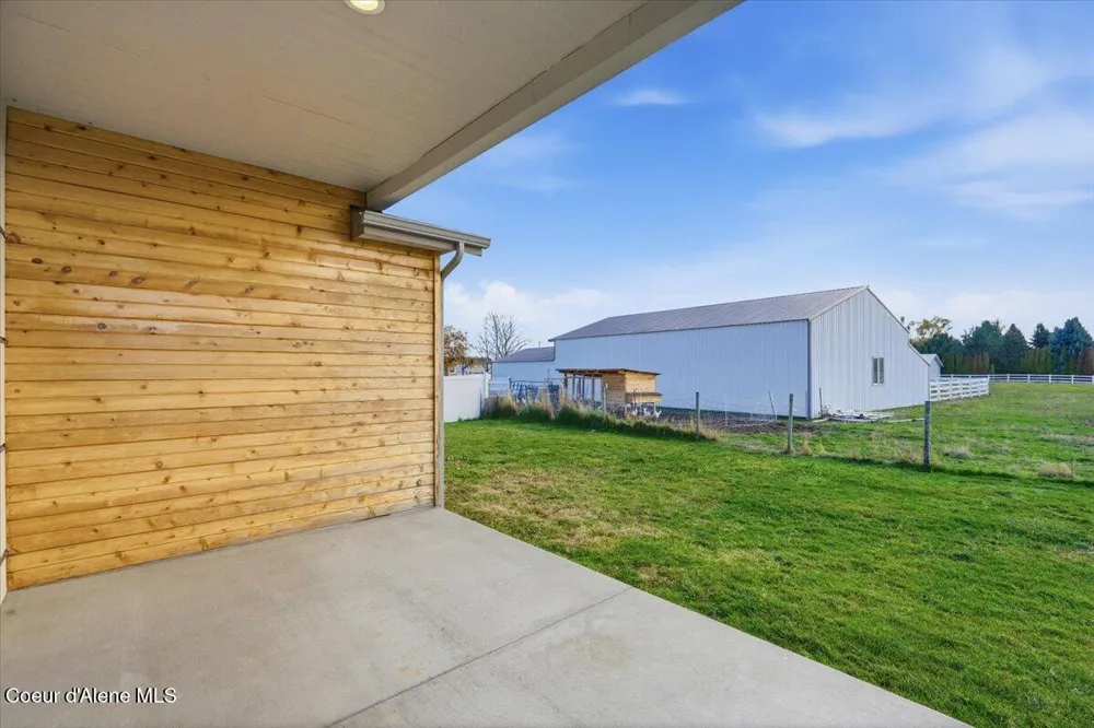 3294 W Giovanni Lane Hayden, ID 83835