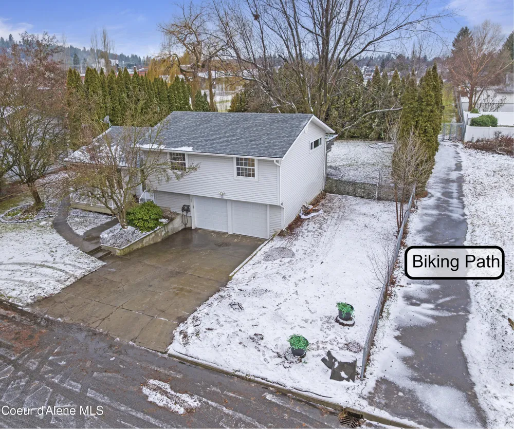 206 S MOEN STREET Spokane Valley, WA 99016