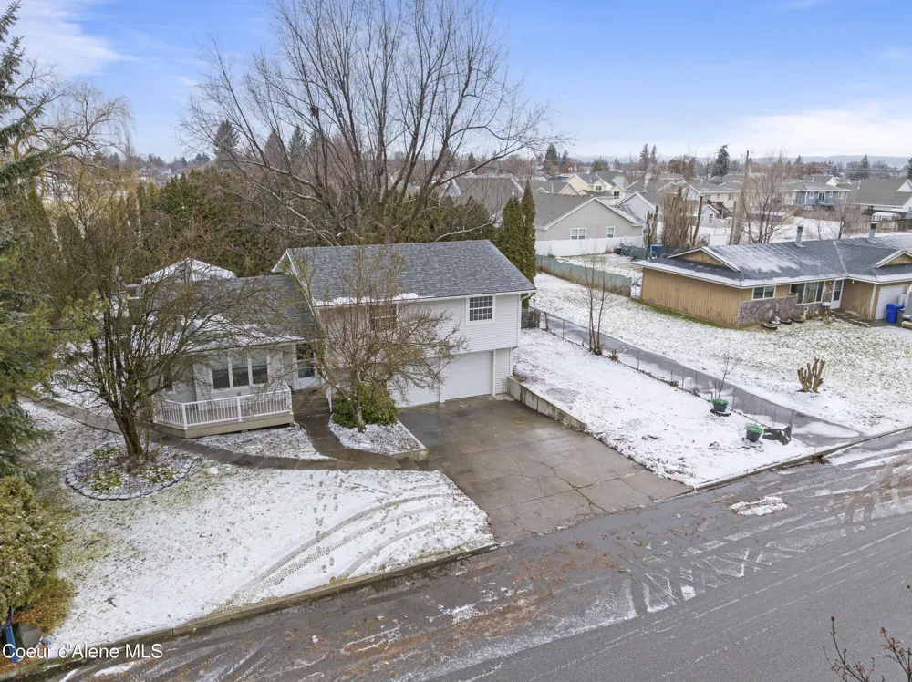 206 S MOEN STREET Spokane Valley, WA 99016