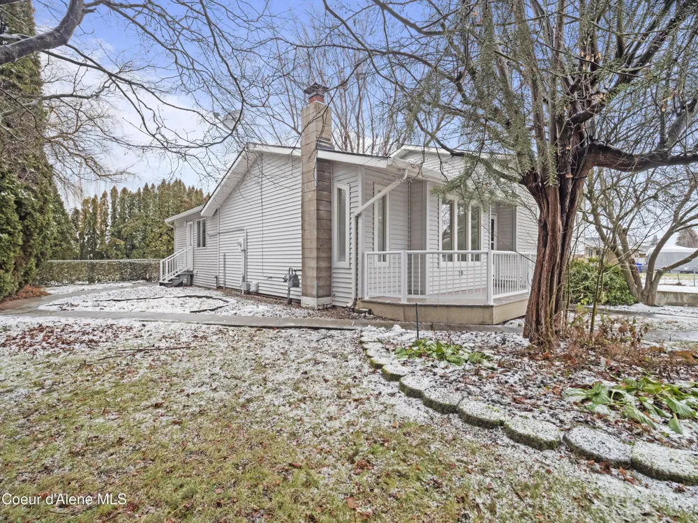 206 S MOEN STREET Spokane Valley, WA 99016