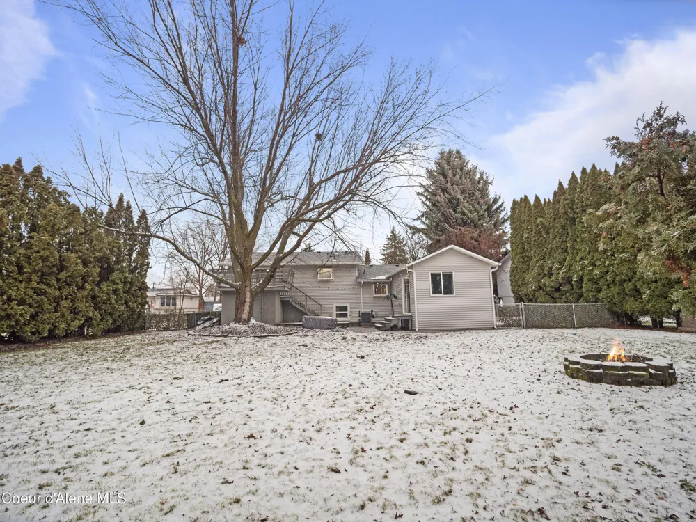 206 S MOEN STREET Spokane Valley, WA 99016