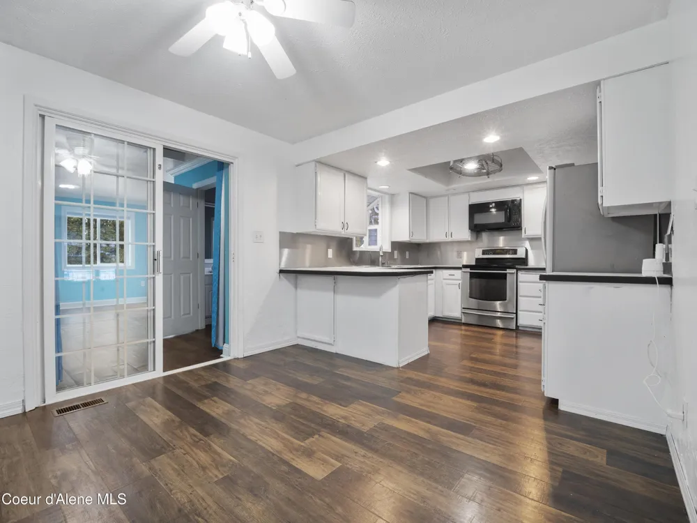 206 S MOEN STREET Spokane Valley, WA 99016