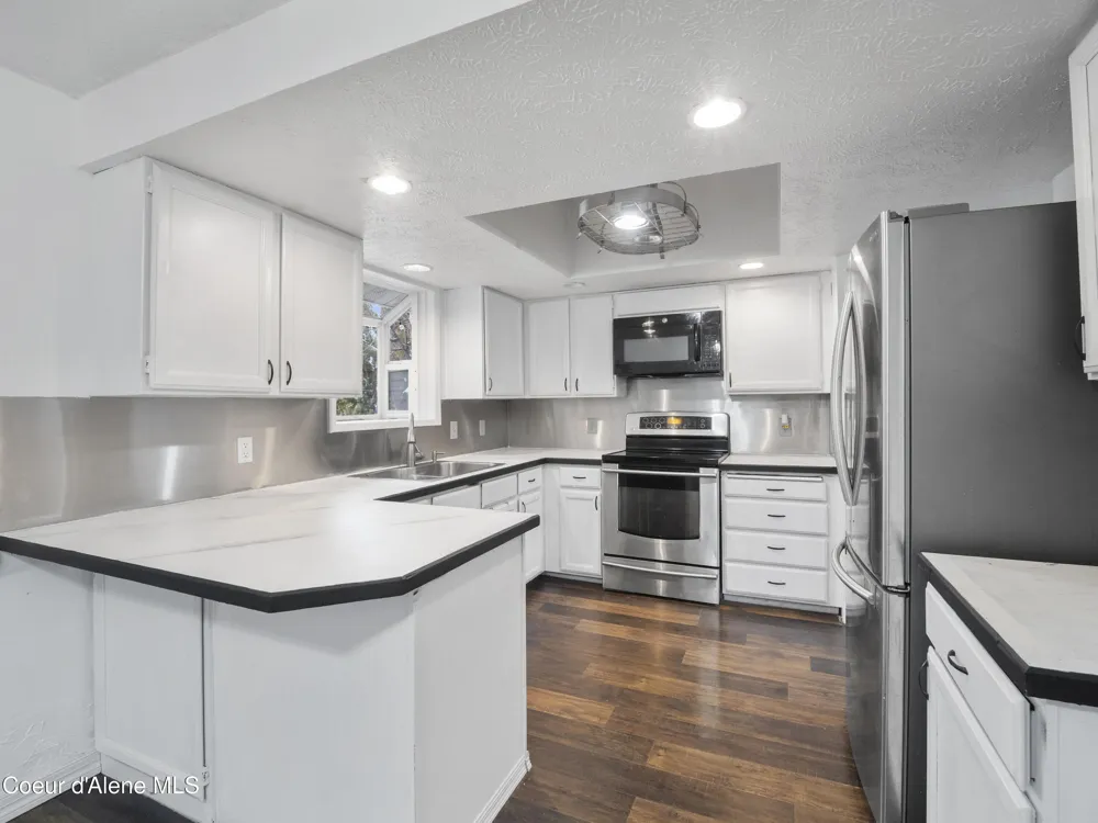 206 S MOEN STREET Spokane Valley, WA 99016