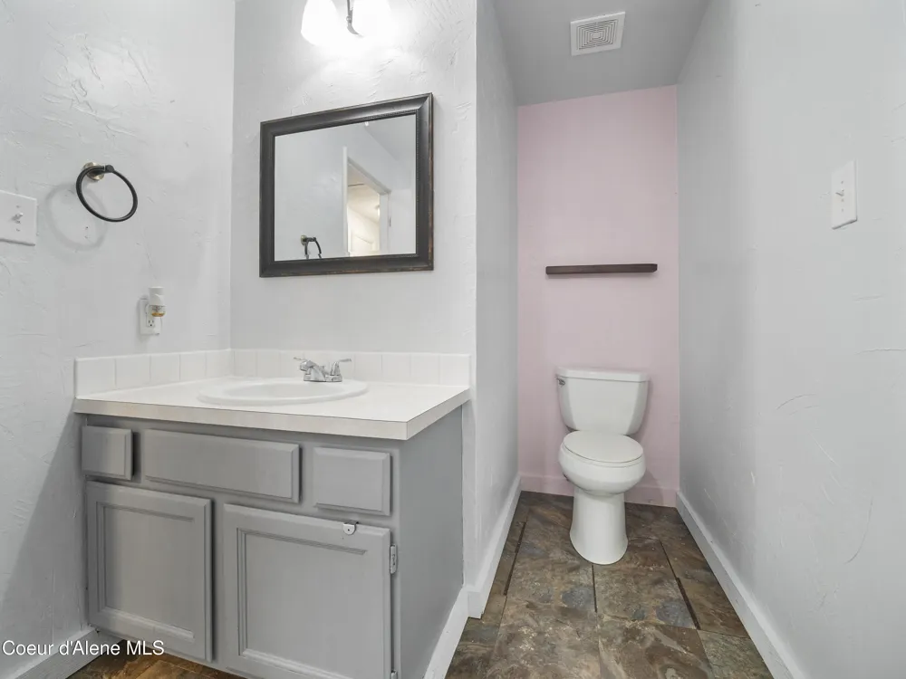 206 S MOEN STREET Spokane Valley, WA 99016