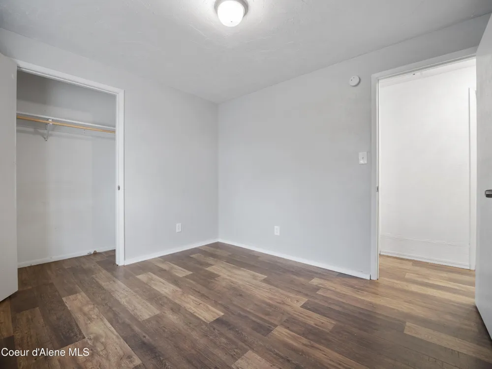 206 S MOEN STREET Spokane Valley, WA 99016