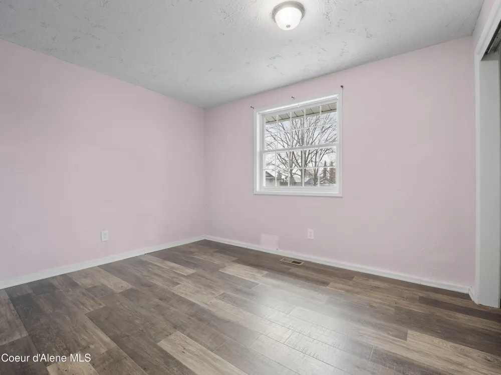 206 S MOEN STREET Spokane Valley, WA 99016